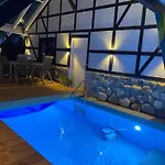 Poolhouse, No Smoking Everywhere Апартаменты Kvistgard
