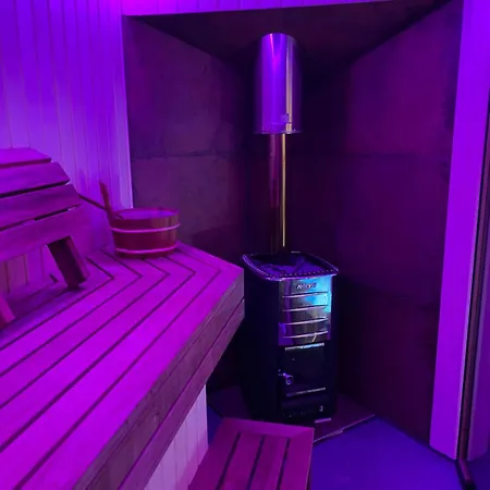 Poolhouse, No Smoking Everywhere アパート