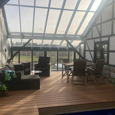 Poolhouse, No Smoking Everywhere Apartamento